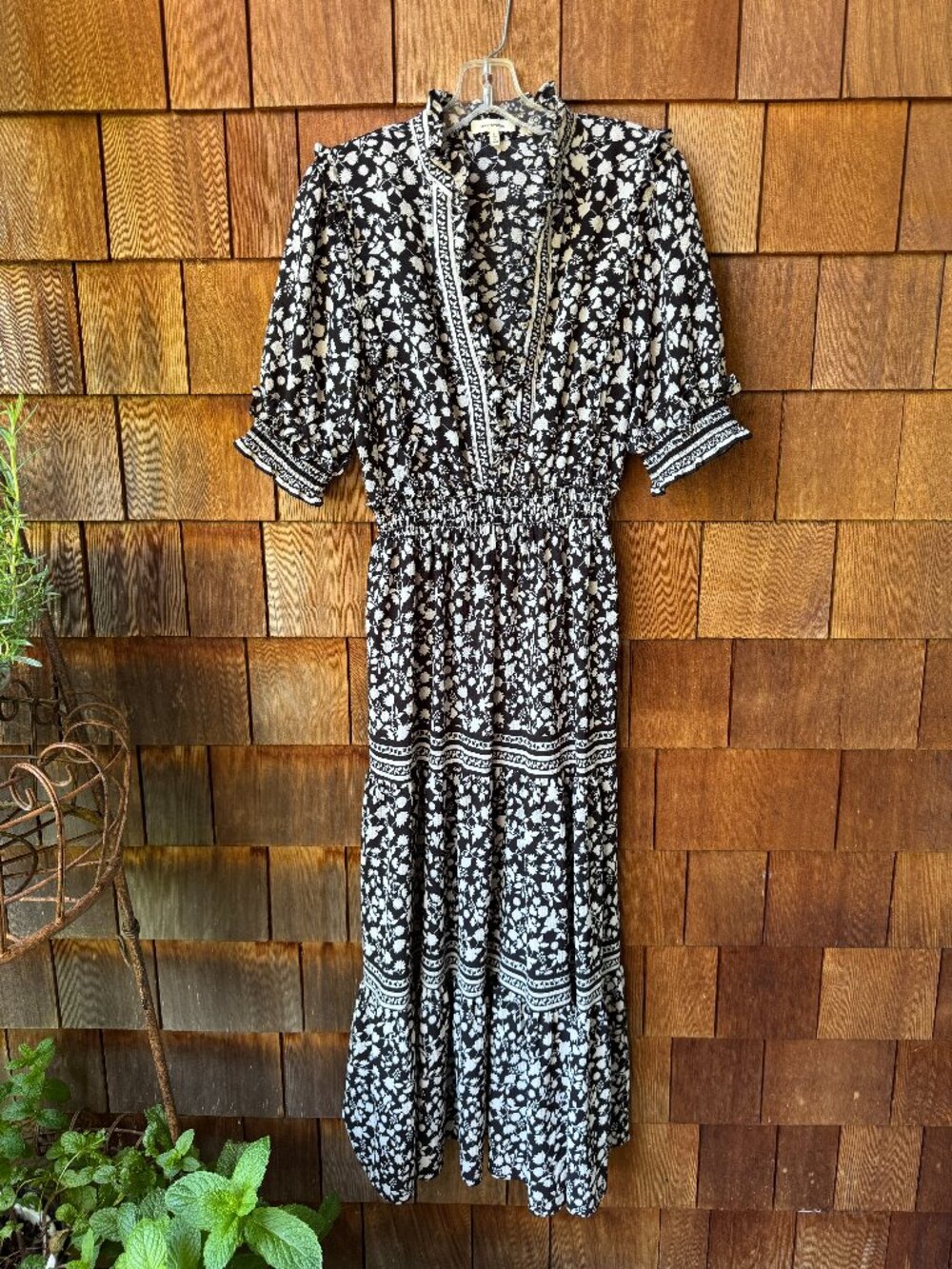 NWT Max Studio Ruffle Collar Black/Gray Floral Print Tiered Maxi Dress - Large